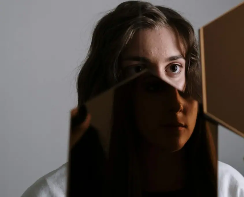 Who can benefit from EMDR therapy